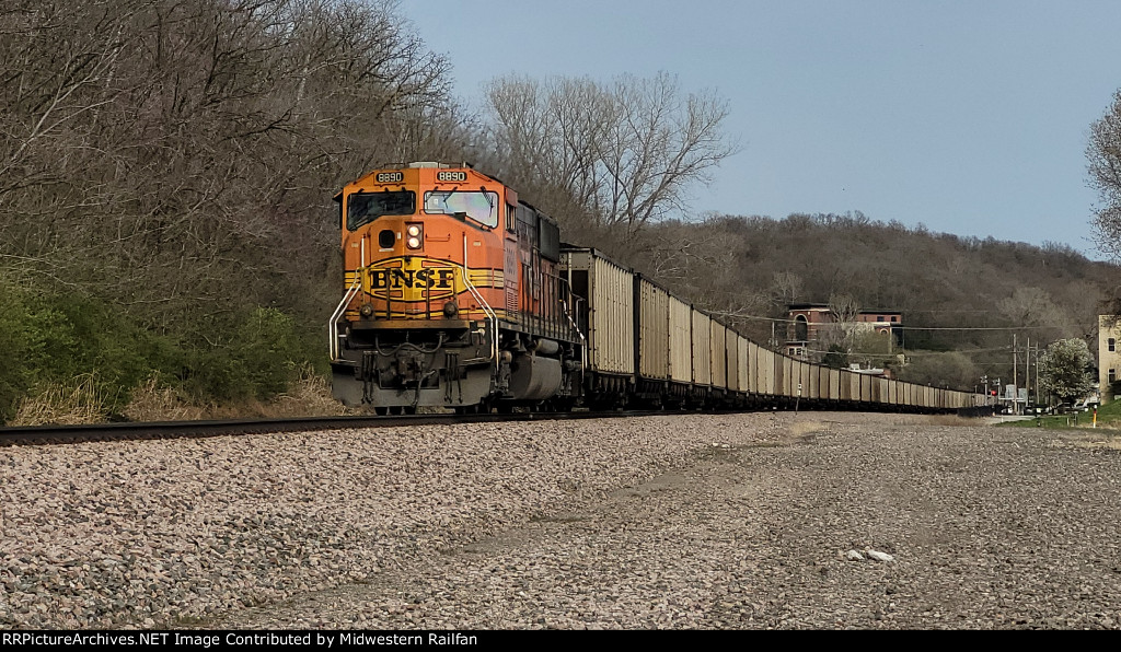 BNSF 8890